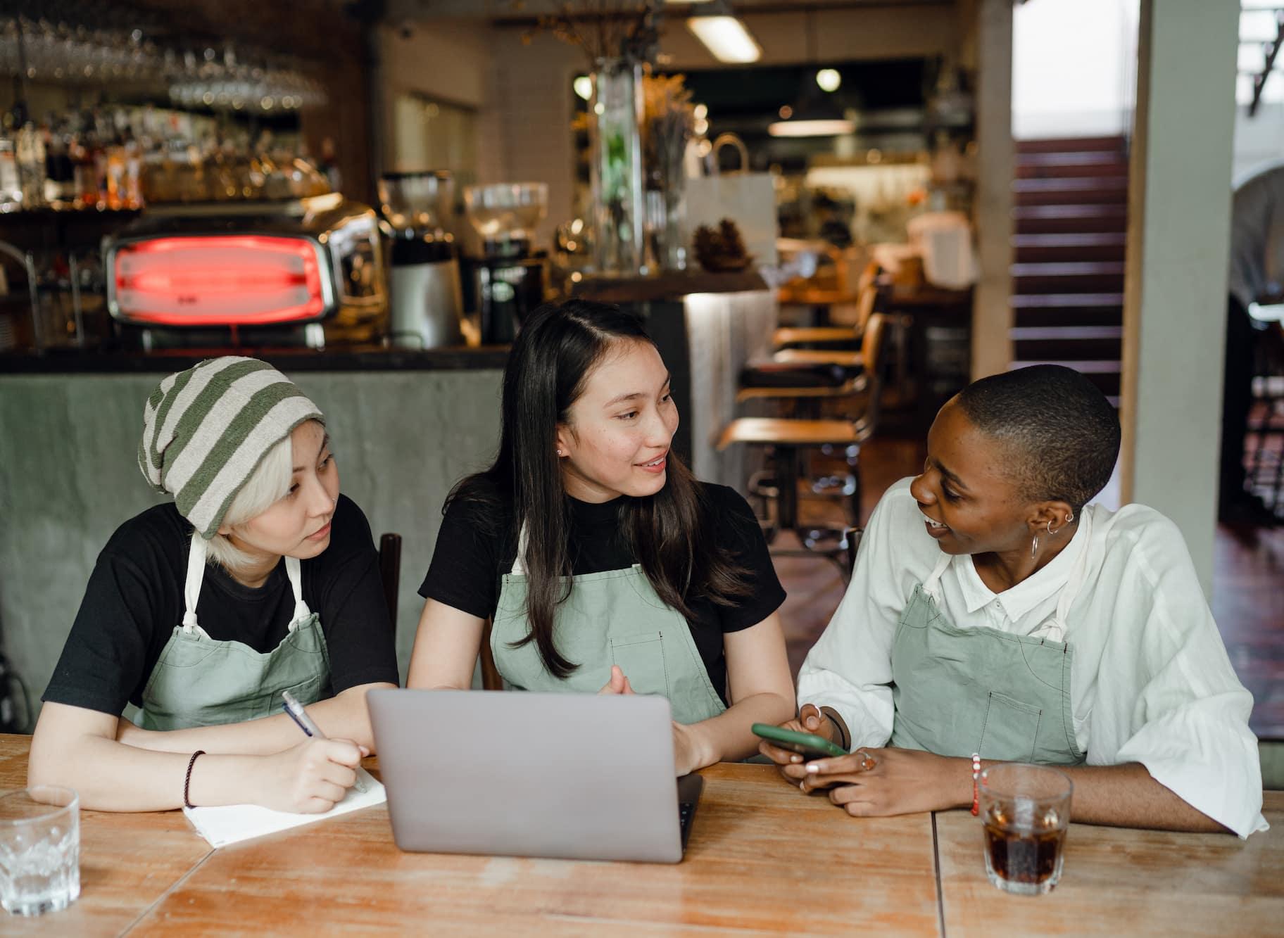 5 Must-Know Restaurant Management Tips in 2022
