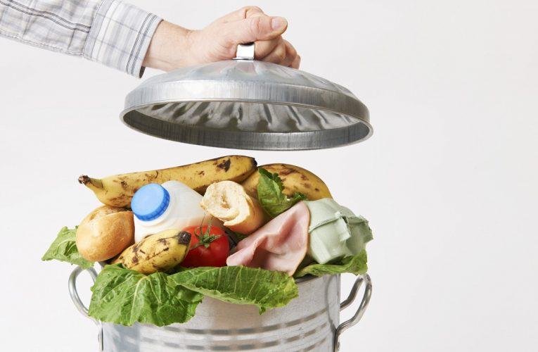 How to Calculate Restaurant Food Waste: Are You Wasting Too Much?