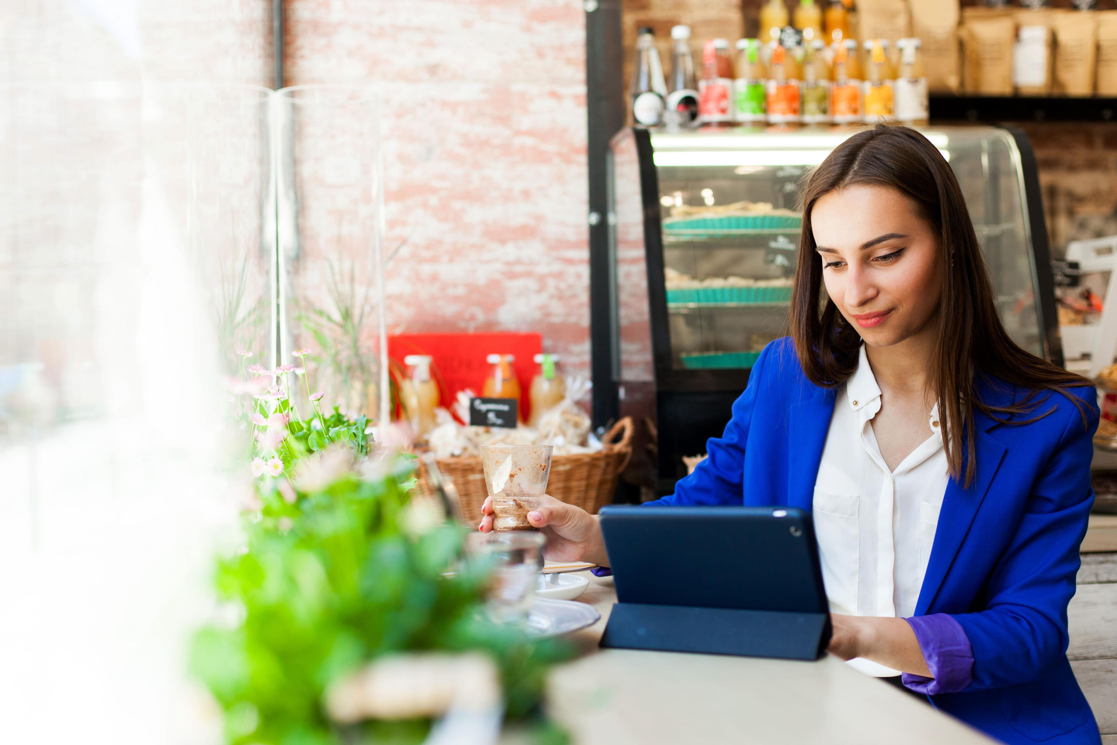 Mastering Efficiency: A Comprehensive Look at Procurement, Inventory, and COGS Optimization in the F&B Industry with Food Market Hub